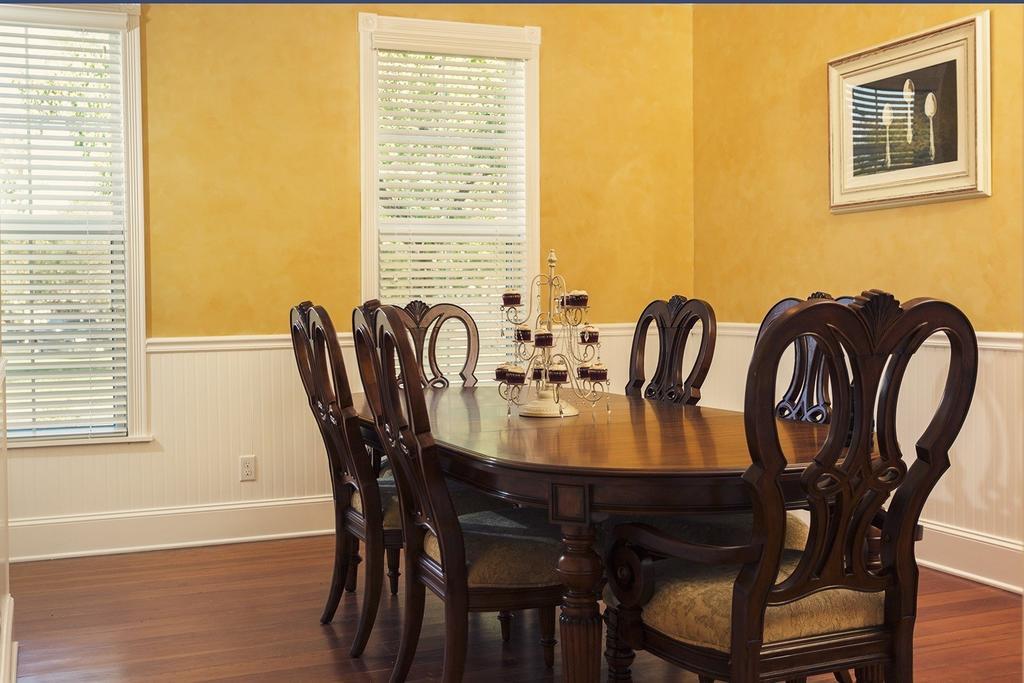 Red Velvet Inn Navasota Ngoại thất bức ảnh