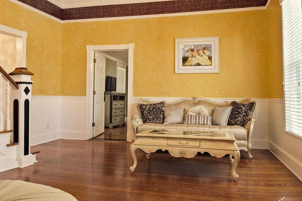 Red Velvet Inn Navasota Ngoại thất bức ảnh